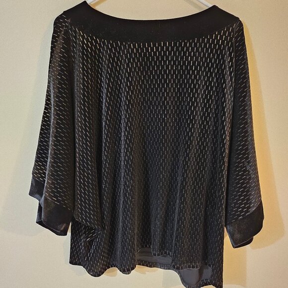 Frank Lyman Design Black Textured Velvet Tunic Top - Size 8 - Picture 2 of 9